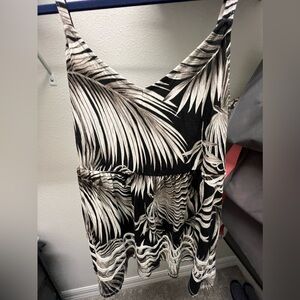 Torrid black and white tank